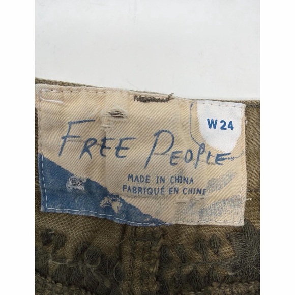 Free People floral embroidered olive green shorts - Picture 5 of 5